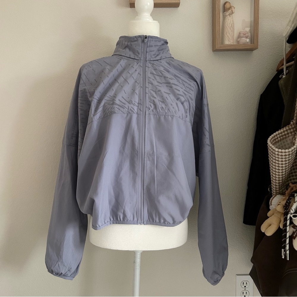Nike Sports Running Jacket in Light Purple Blue Women’s Size M Zip Up Casual